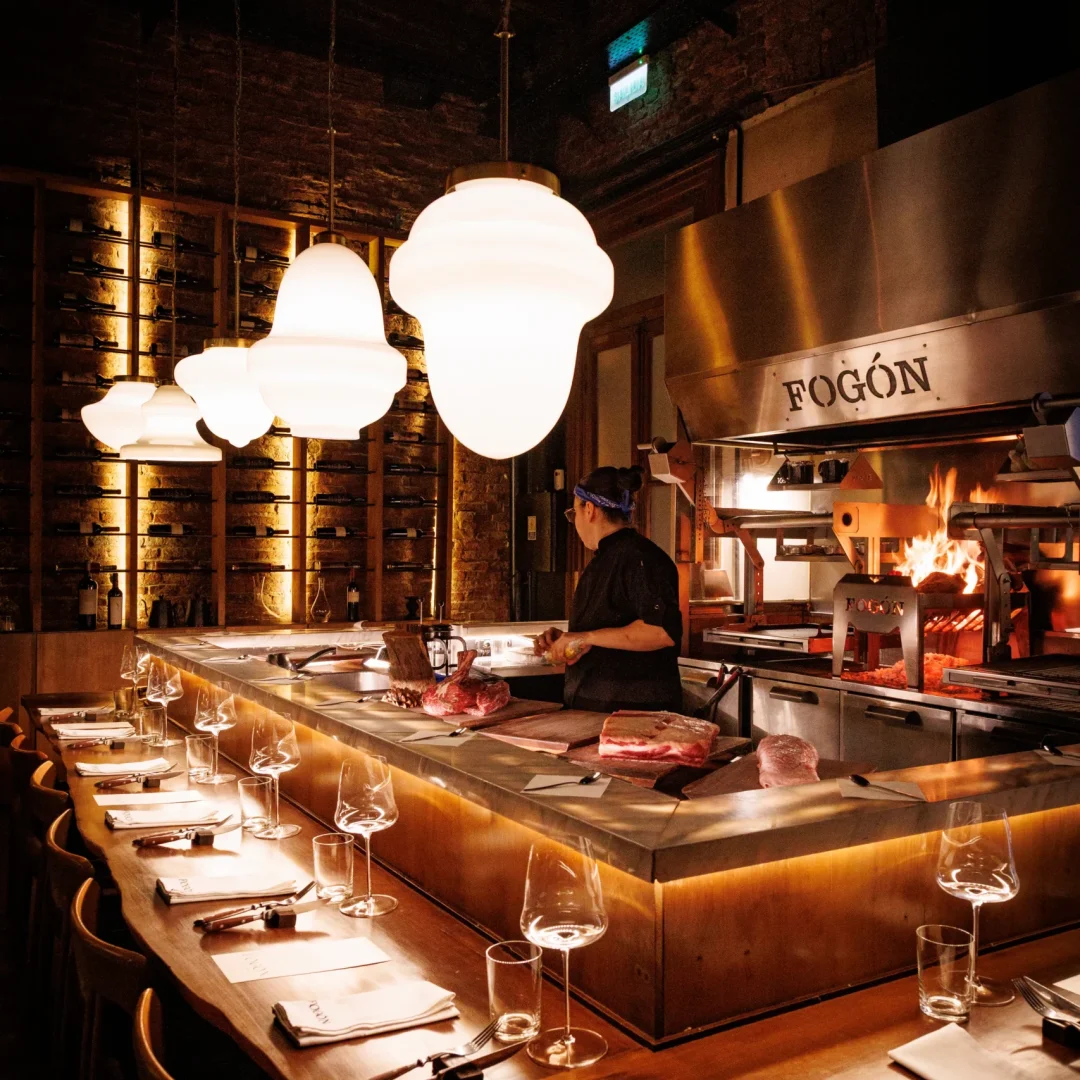 cooking steak at fogon